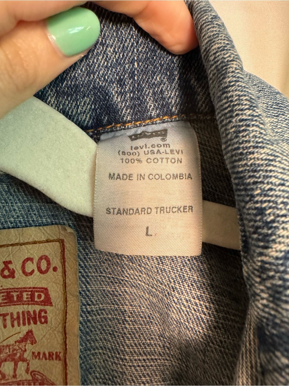Like New Vintage 00s Levi Light Wash Denim Trucker 70507 Jacket Size L - Picture 3 of 7